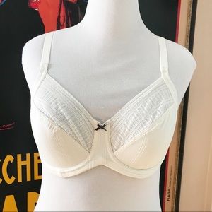 Lilyette by Bali Enchantment Lace Minimizer Bra